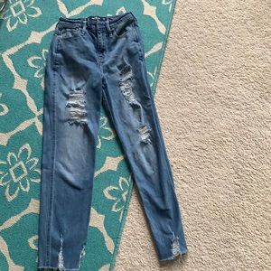 Ultra high-rise mom jean